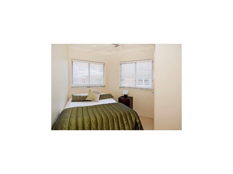 1/13 Lord St, Kirra QLD 4225