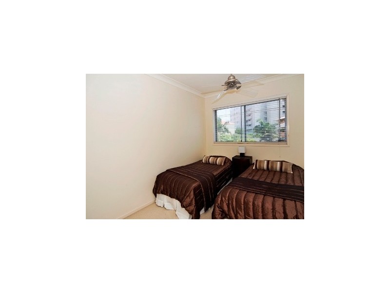 1/13 Lord St, Kirra QLD 4225