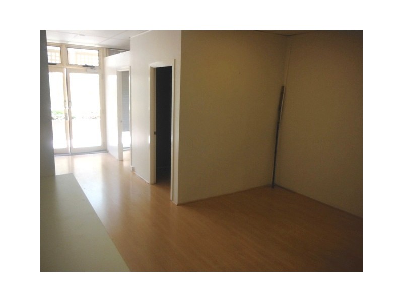 2/82 Griffith Street, Coolangatta QLD 4225