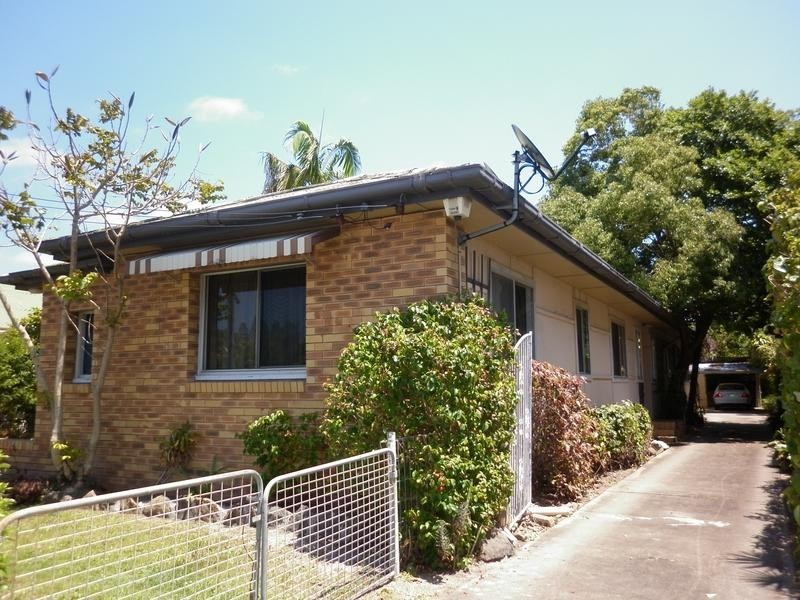 2/11 Douglas Street, Kirra QLD 4225