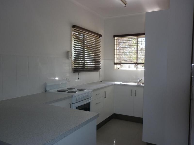 2/11 Douglas Street, Kirra QLD 4225