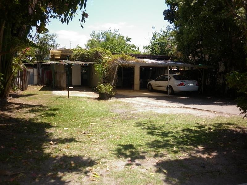2/11 Douglas Street, Kirra QLD 4225