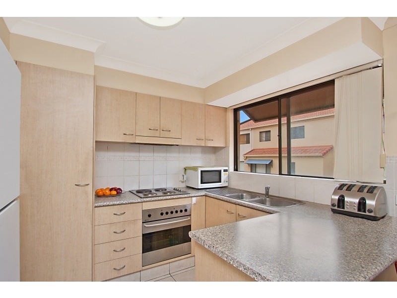 6/33 Dixon Street ‘Parkside View’, Coolangatta QLD 4225
