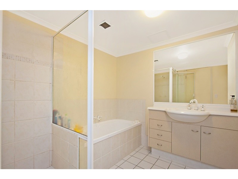 6/33 Dixon Street ‘Parkside View’, Coolangatta QLD 4225