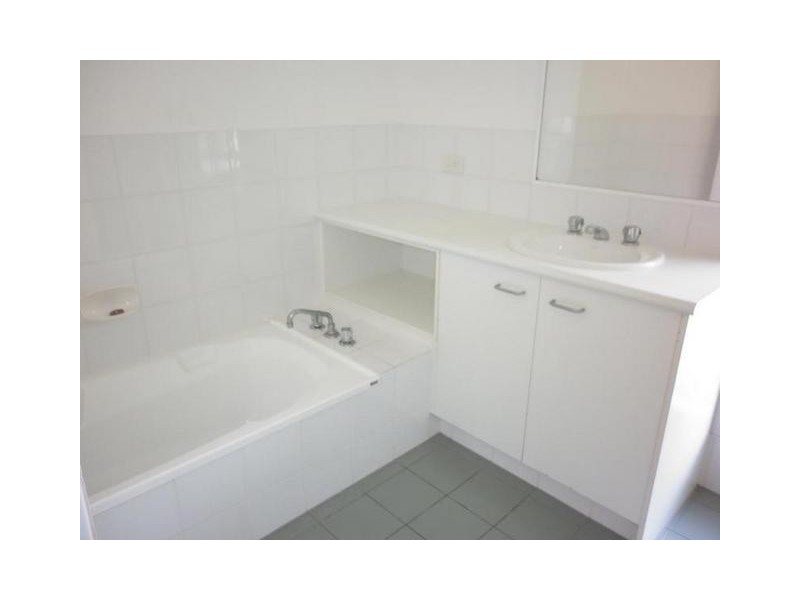 10/49 Dutton Street, Coolangatta QLD 4225