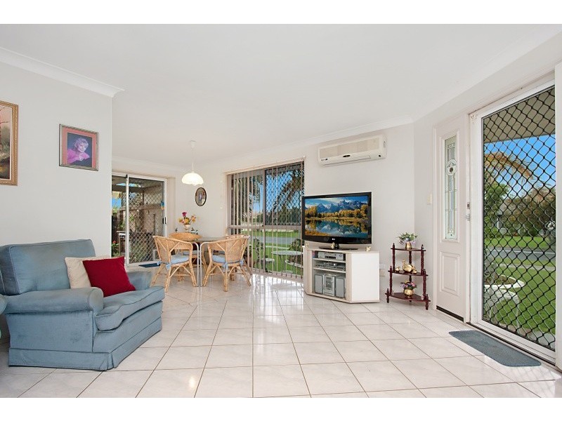 1/11 Covent Gardens Way, Banora Point NSW 2486