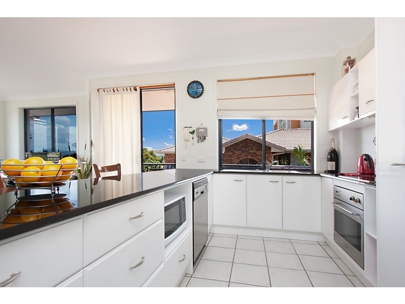 9/13 South Street ‘Ashbrook Court’, Kirra QLD 4225