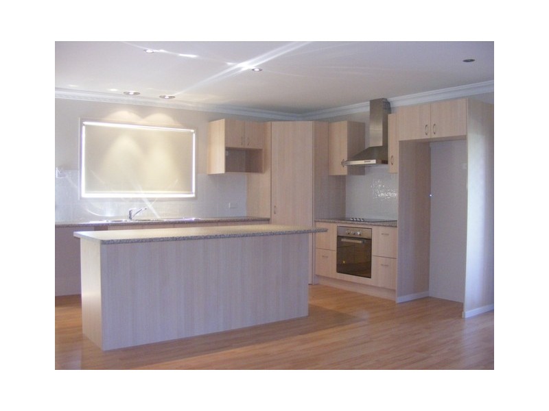 6 Ruth Terrace, Oxenford QLD 4210