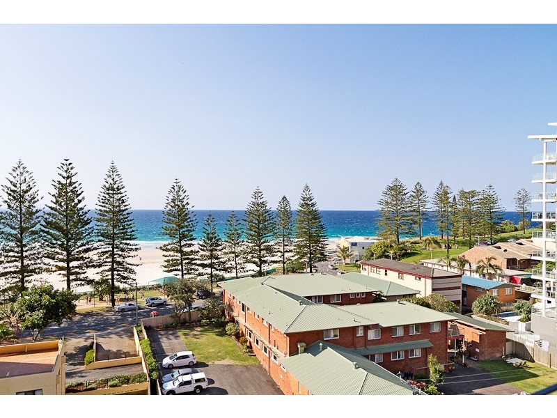 16 Eden Ave ‘Maili’, Rainbow Bay QLD 4225