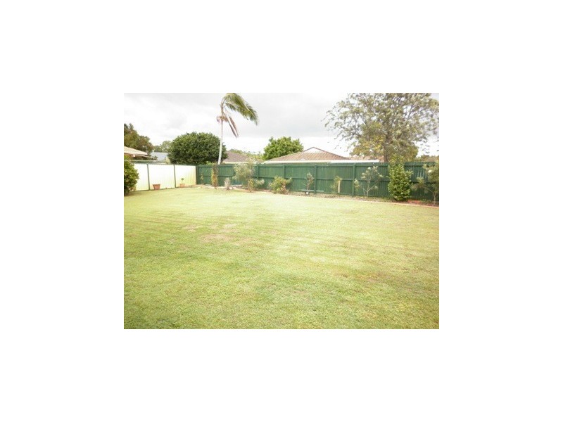 3 Pinon Close, Elanora QLD 4221