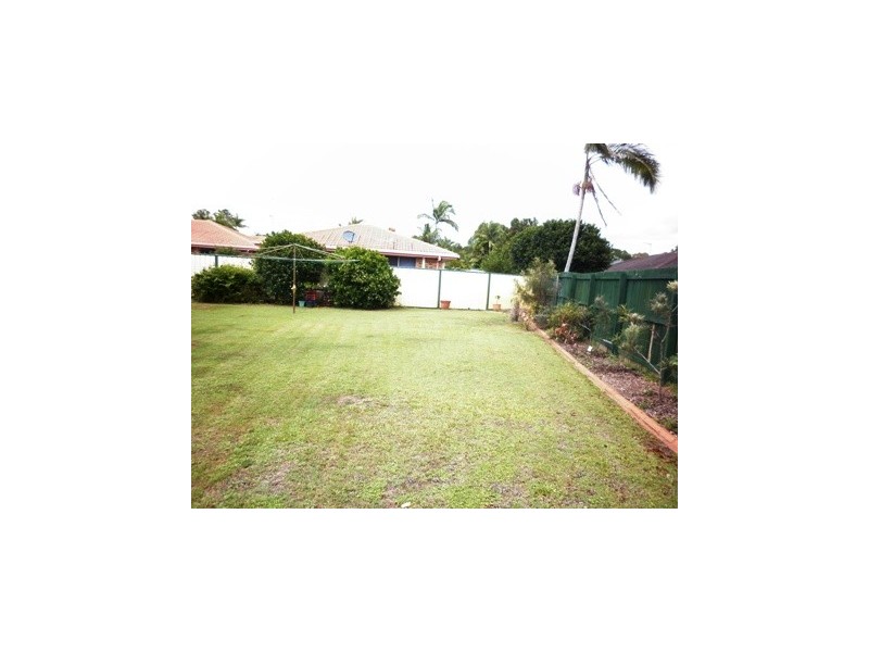 3 Pinon Close, Elanora QLD 4221