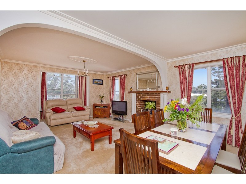 28 Ballow Street, Coolangatta QLD 4225