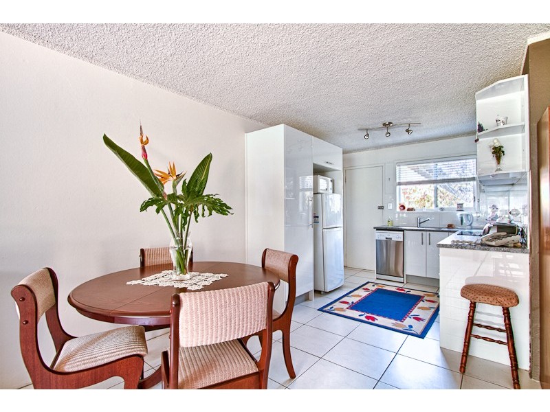 2/5 Douglas St ‘Haven Lodge’, Kirra QLD 4225