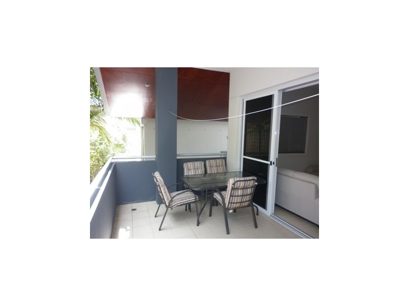 3/50 Dutton Street, Coolangatta QLD 4225
