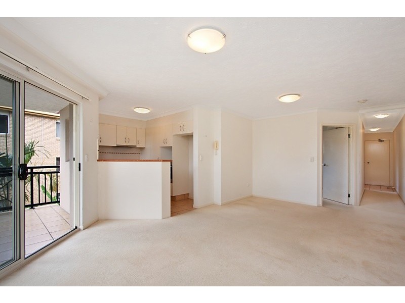 5/48 Coolangatta Road, Kirra QLD 4225