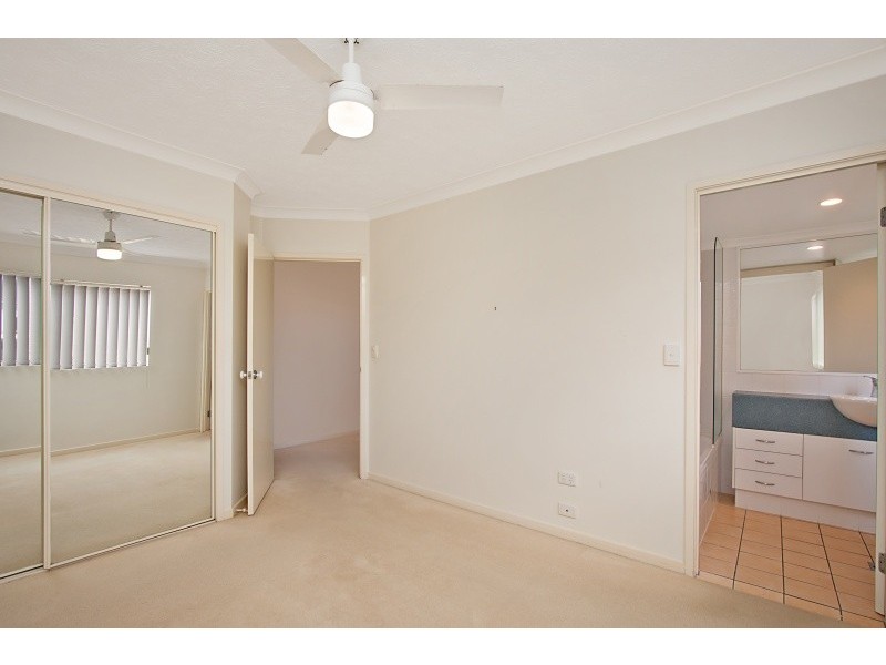 5/48 Coolangatta Road, Kirra QLD 4225