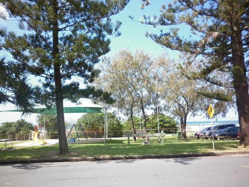 2/44 Pacific Pde San Chelsea, Bilinga QLD 4225