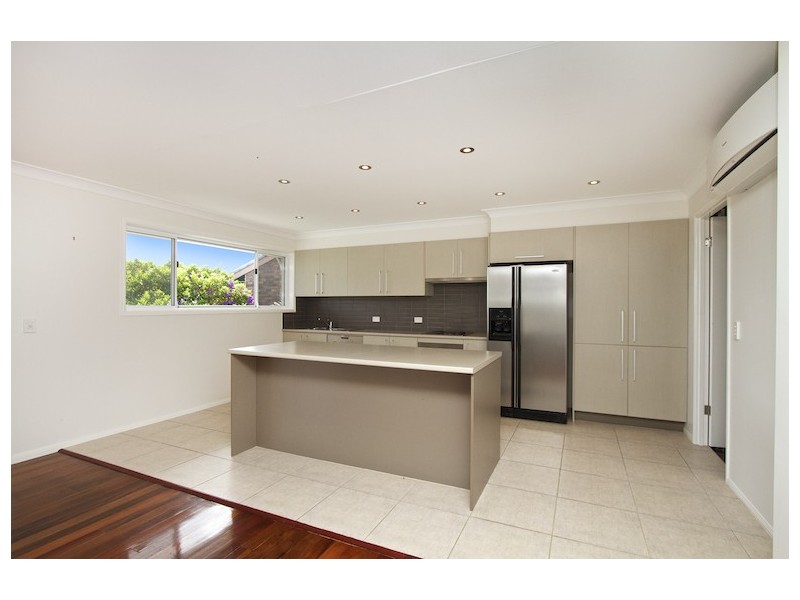 11 Hibiscus Parade, Banora Point NSW 2486