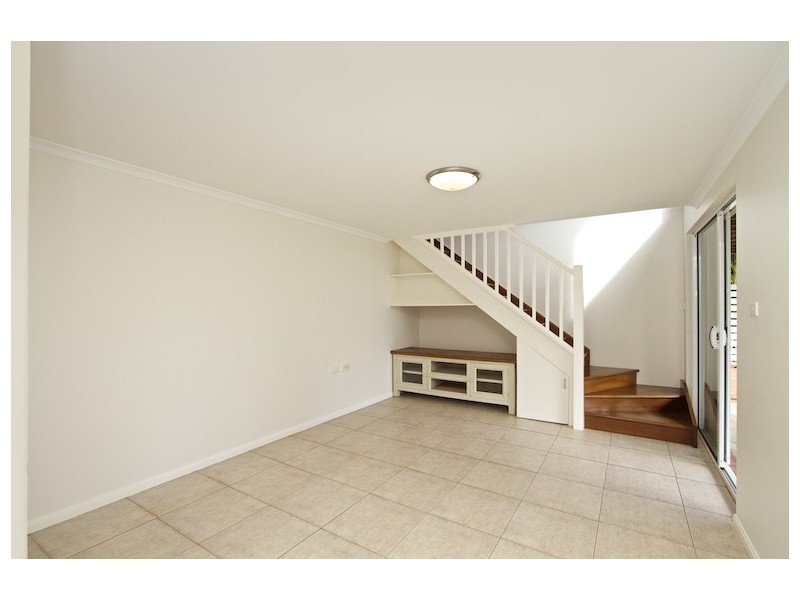 11 Hibiscus Parade, Banora Point NSW 2486