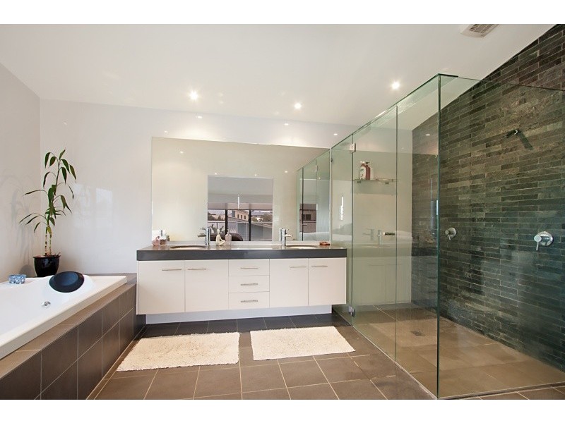 411 Casuarina Way, Casuarina NSW 2487