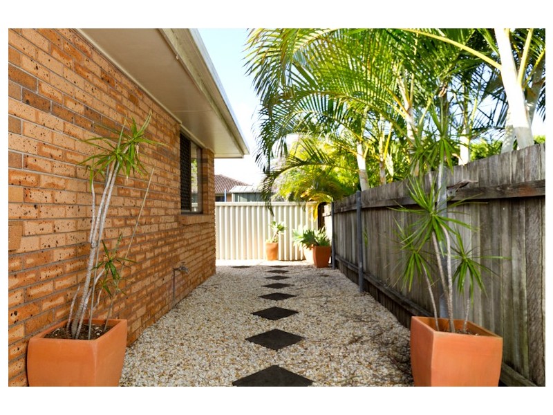 2/14 Bambaroo Crescent, Tweed Heads NSW 2485