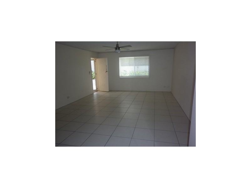 2/5 Douglas Street, Kirra QLD 4225