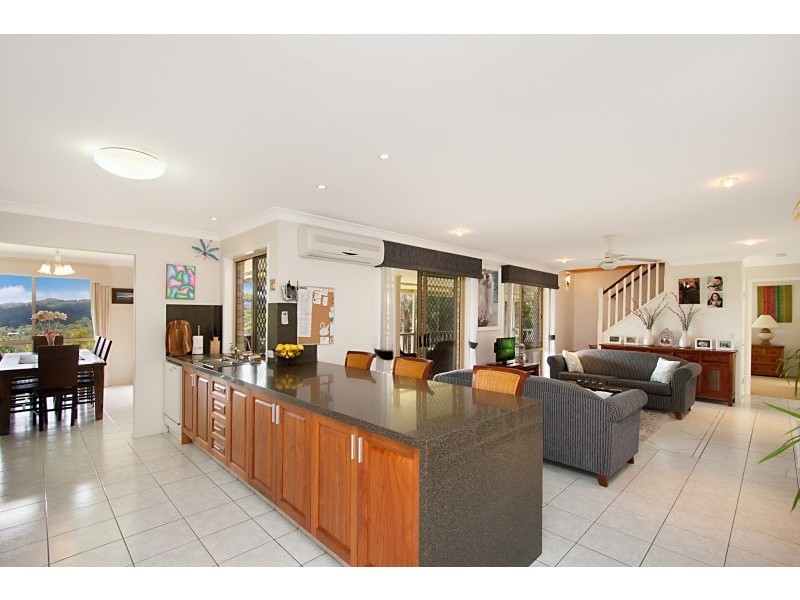 34 Raleigh Terrace, Currumbin Waters QLD 4223