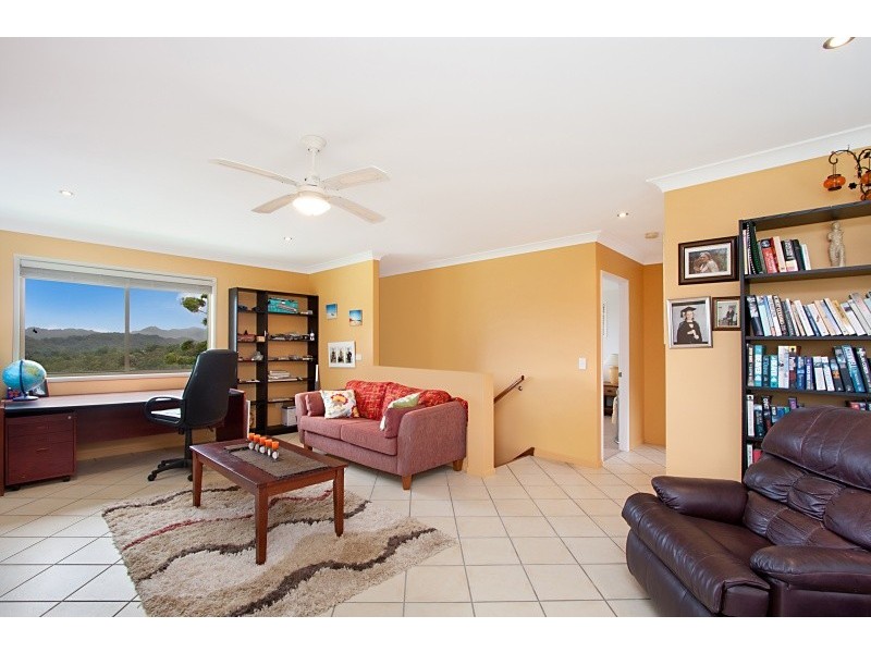 34 Raleigh Terrace, Currumbin Waters QLD 4223