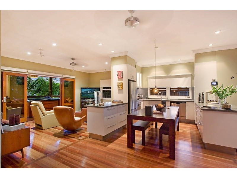 95 Palm Beach Avenue, Palm Beach QLD 4221