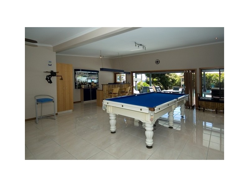 69 Rutledge Street, Coolangatta QLD 4225