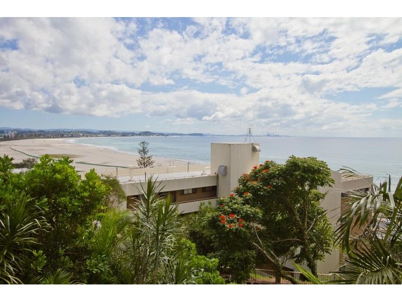 2/129-131 Musgrave Street ‘Pharos’, Coolangatta QLD 4225