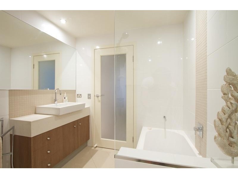 2/129-131 Musgrave Street ‘Pharos’, Coolangatta QLD 4225