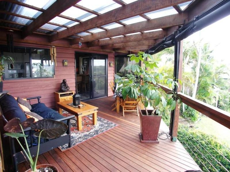 8 Broadwater Esplanade, Bilambil Heights NSW 2486