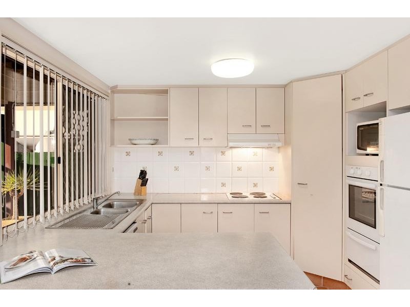 2/70 Palm Beach Avenue, Palm Beach QLD 4221