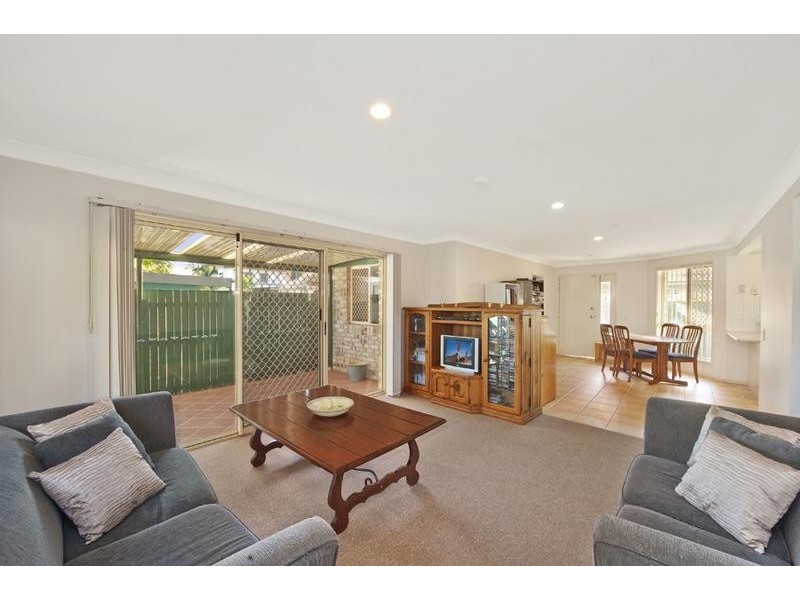 2/70 Palm Beach Avenue, Palm Beach QLD 4221