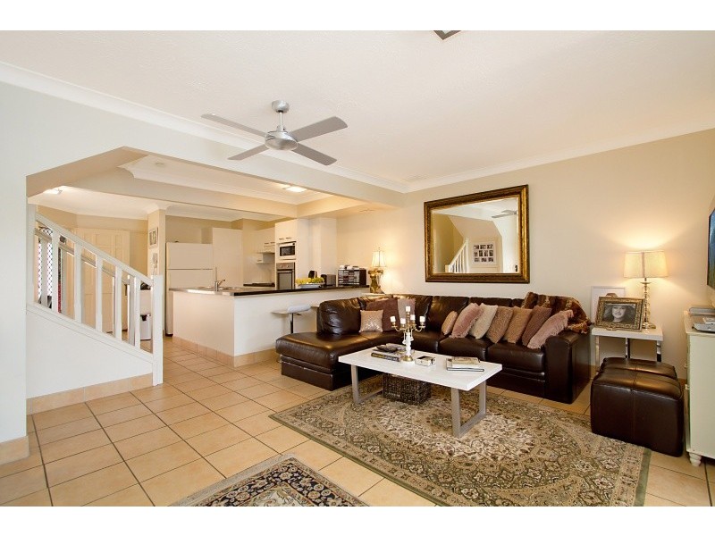 11/2 Coolgardie Street ‘Isle of Palms’, Elanora QLD 4221