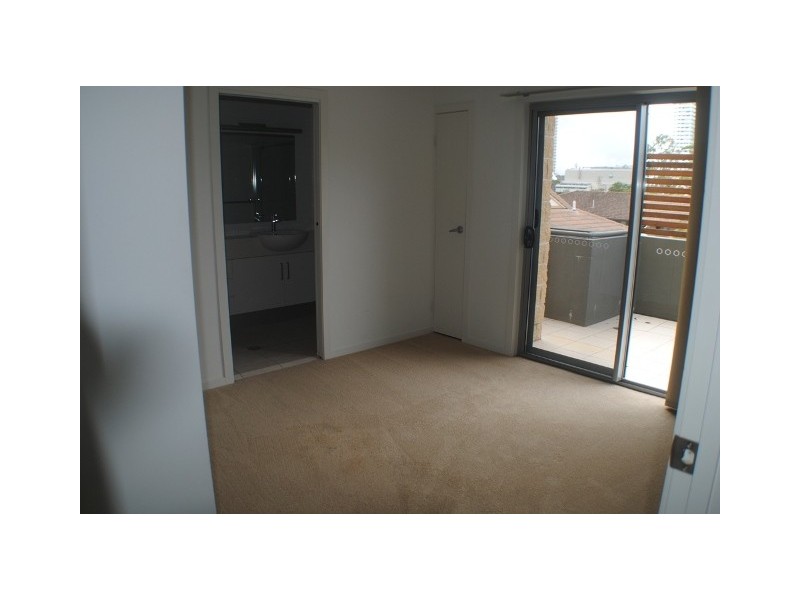 Coolangatta QLD 4225