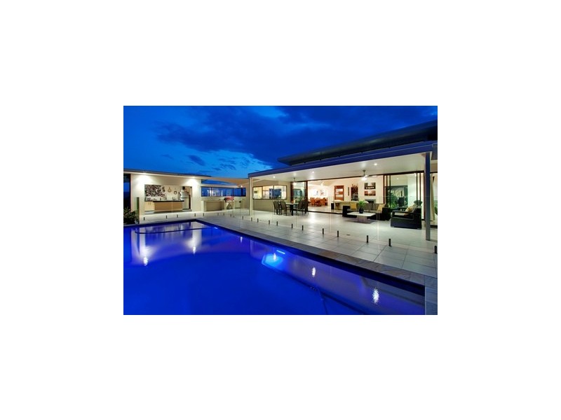 8 Sunnycrest Drive, Terranora NSW 2486