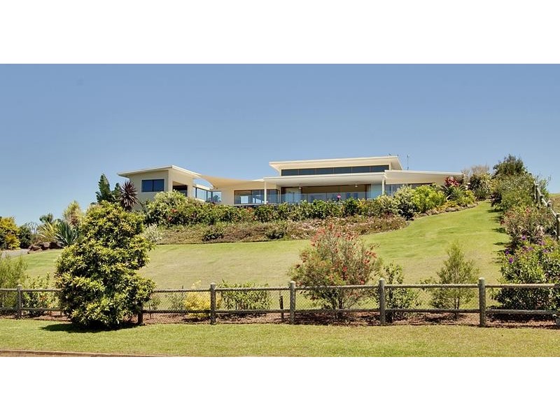 8 Sunnycrest Drive, Terranora NSW 2486