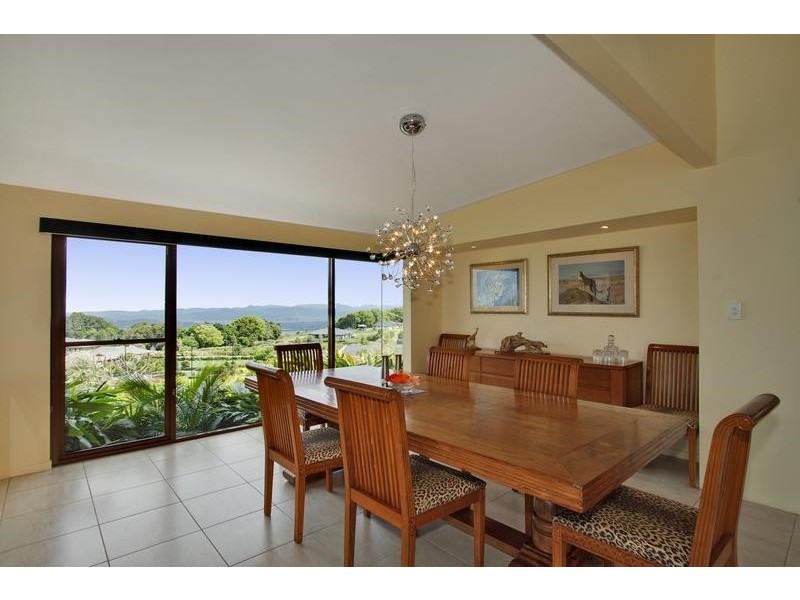 8 Sunnycrest Drive, Terranora NSW 2486