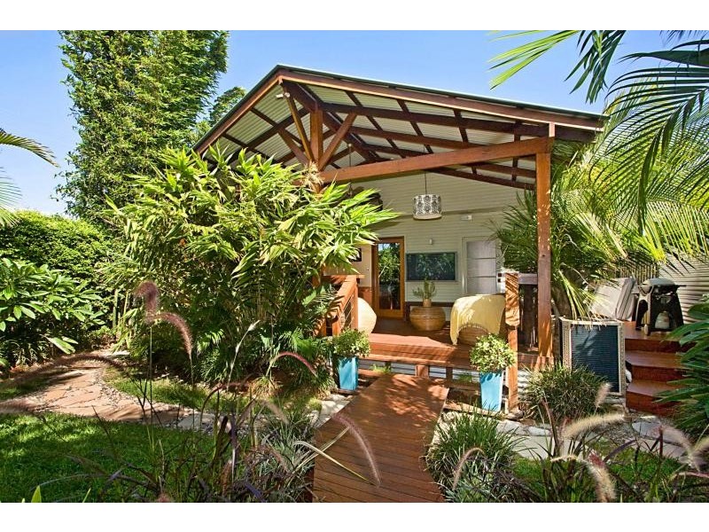 95 Palm Beach Avenue, Palm Beach QLD 4221