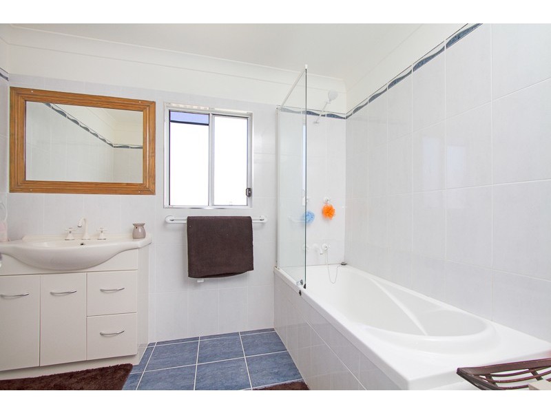 13 Honeysuckle Street, Tweed Heads West NSW 2485