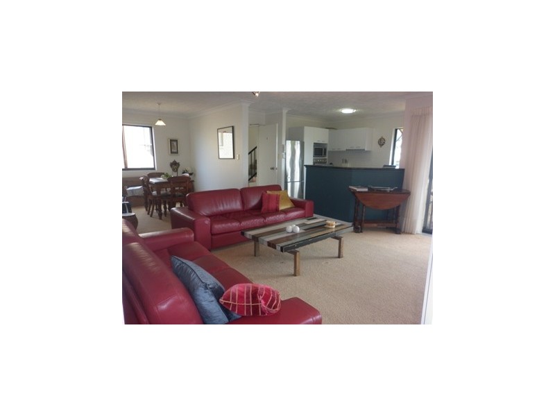 6/6-8 Ruteldge Street, Coolangatta QLD 4225