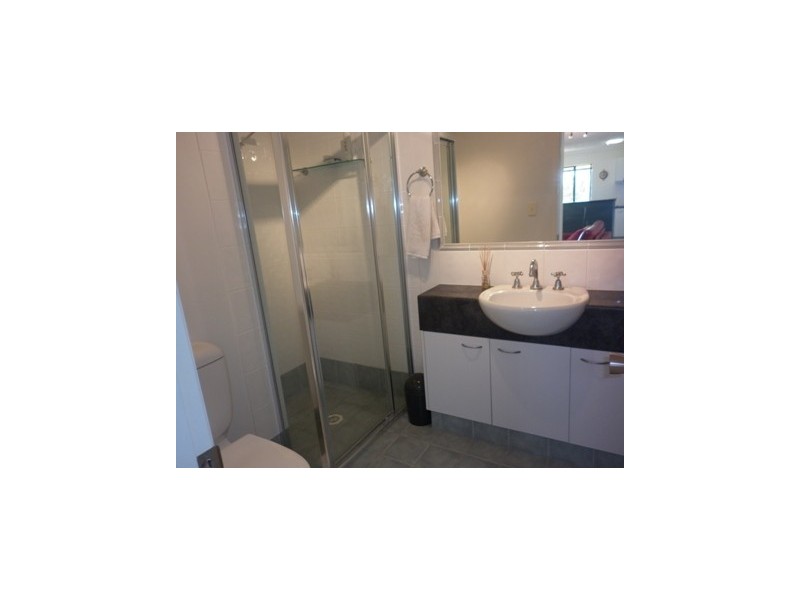 6/6-8 Ruteldge Street, Coolangatta QLD 4225