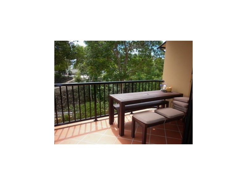 6/6-8 Ruteldge Street, Coolangatta QLD 4225