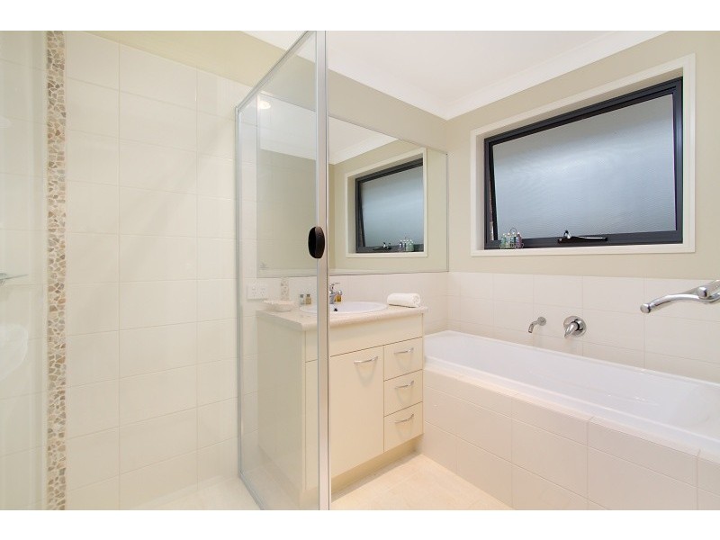 1 Firetail Court, Tweed Heads South NSW 2486