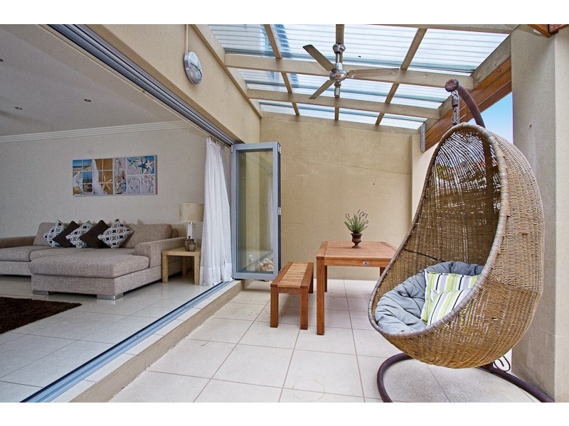 1/13 Lord Street, Kirra QLD 4225