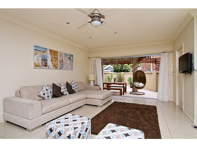 1/13 Lord Street, Kirra QLD 4225