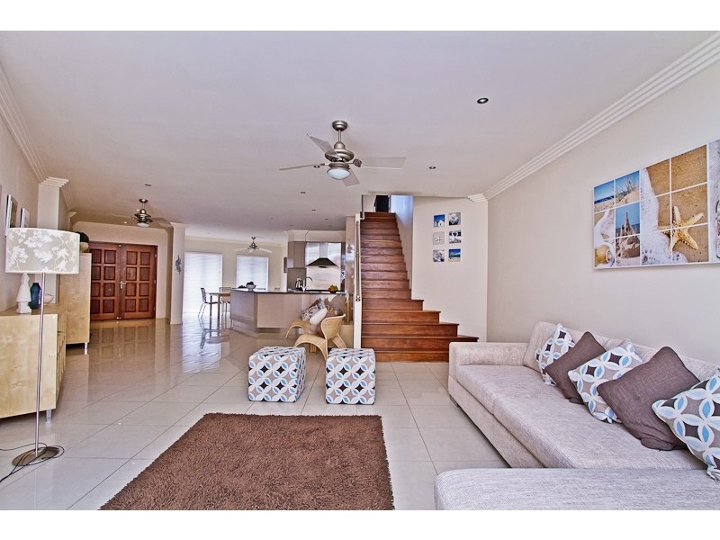 1/13 Lord Street, Kirra QLD 4225