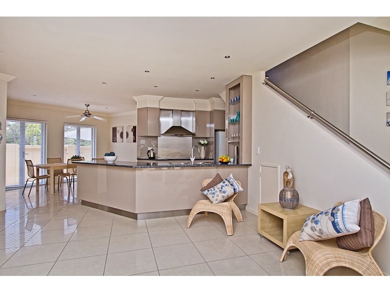 1/13 Lord Street, Kirra QLD 4225